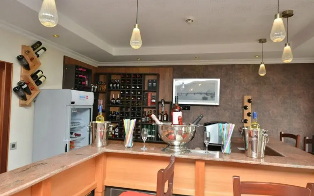 Alphaplus Apartments