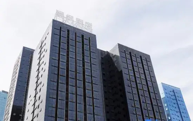 Lavande Hotel Luzhou Jiale Century City