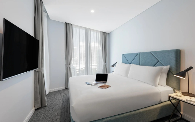 Meriton Suites Surfers Paradise – Guest Rooms – Gold Coast