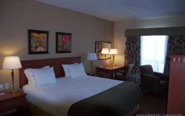 Holiday Inn Express Hotel & Suites Airport Dieppe by IHG