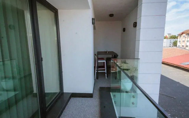 No 6 Apartments