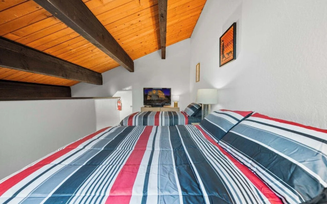 Kingswood Village Escape For 4