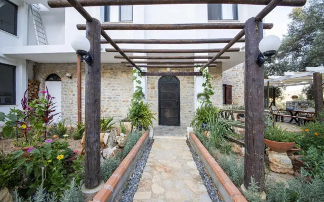 Peaceful Villa With Pool and Garden in Bodrum