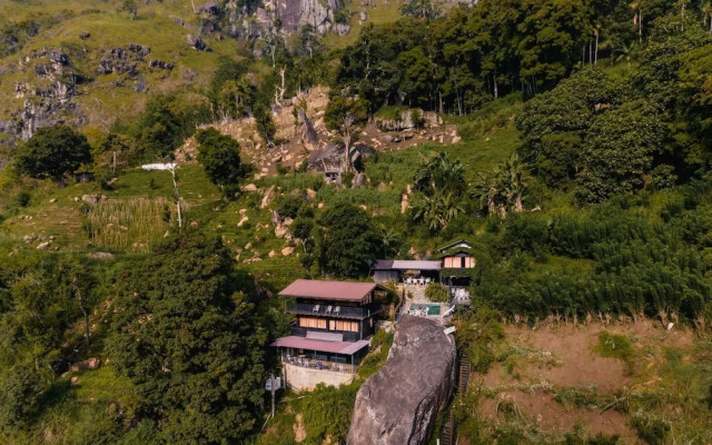 Ella Deck Resort
