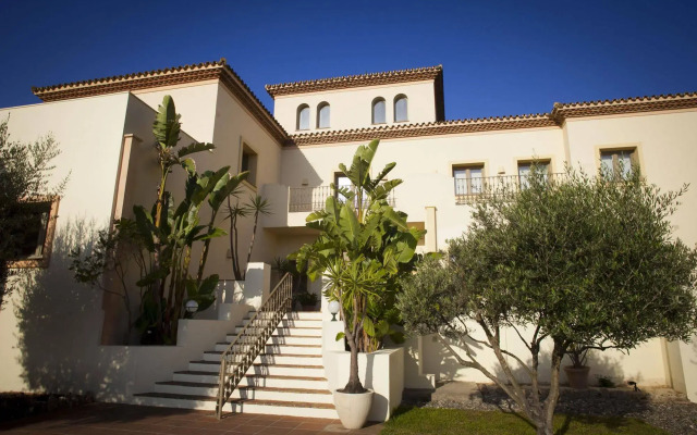 The Suites At San Roque Club