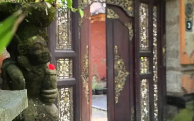 Mambal Guests House
