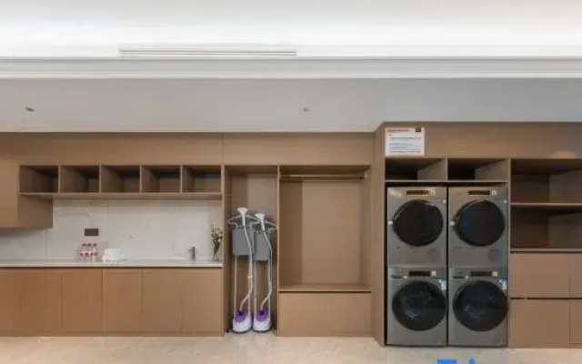 Vienna Hotel(Suzhou Changshu City Center Zhaoshang West Road Branch))