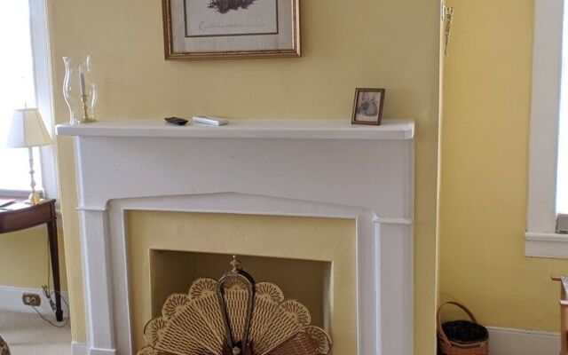 Benjamin Ellis House Bed & Breakfast