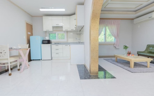 Gyeongju Woorinuri Pension