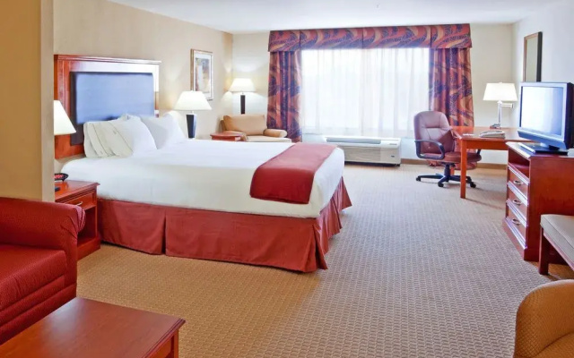 Holiday Inn Express Hotel & Suites Latham