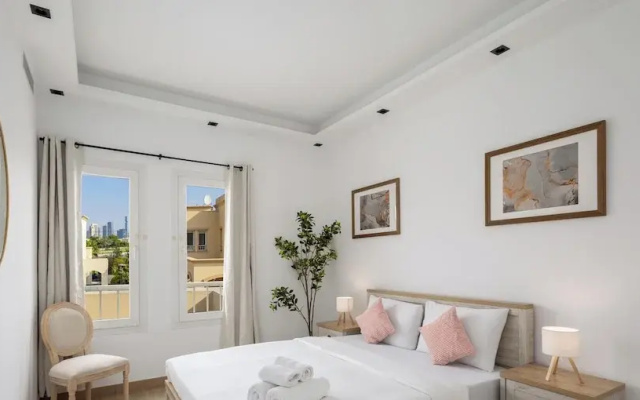 LUX The Serene Springs Villa