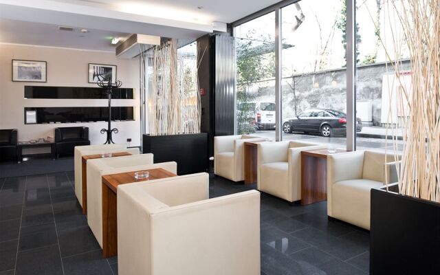 Pakat Suites Hotel