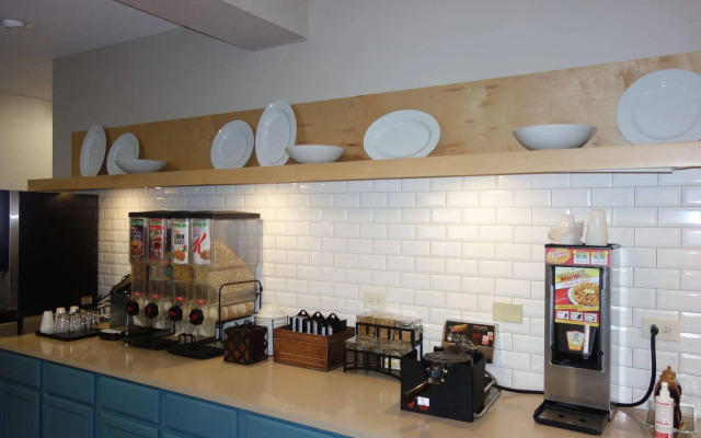 Country Inn & Suites by Radisson, Newnan, GA