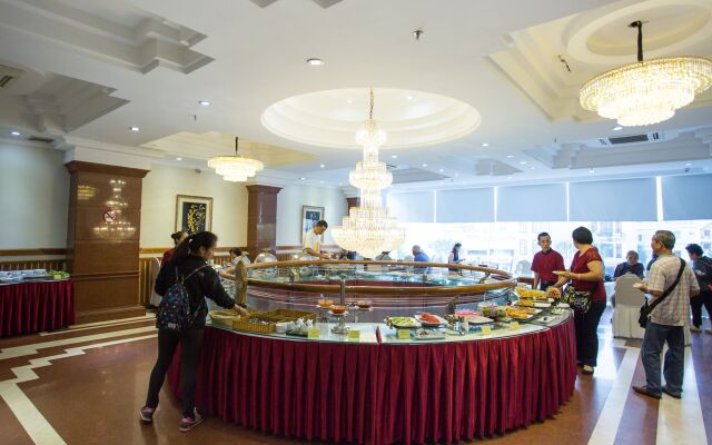 Adina Hotel