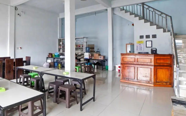 OYO 90922 Gurusinga Guesthouse