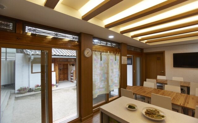 Go Woon Dang Hanok Guest House