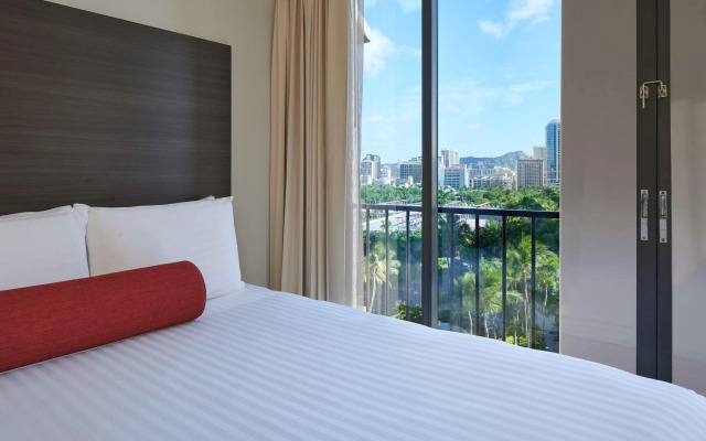 Aqua Palms Waikiki
