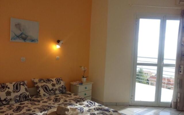 Odyseas Studios - Near Lourdas Beach