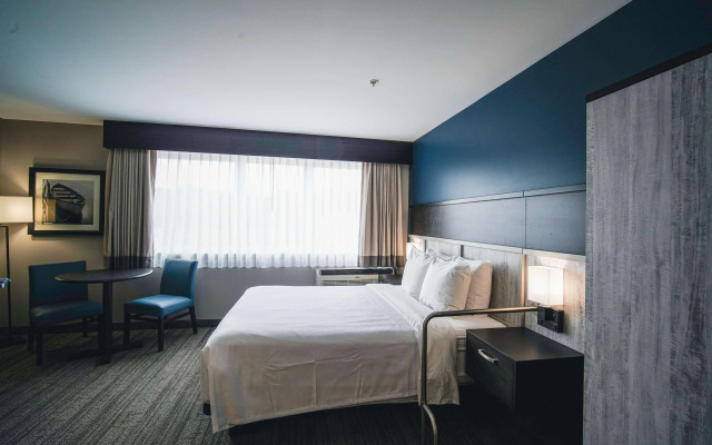 Best Western Plus Chocolate Lake Hotel