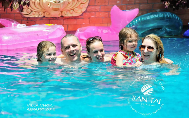 Villa Chok in beachfront villa resort