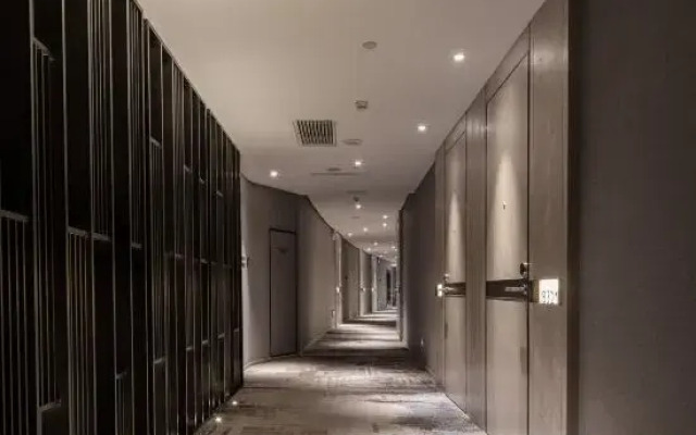 C-Young Wetland Park Hotel