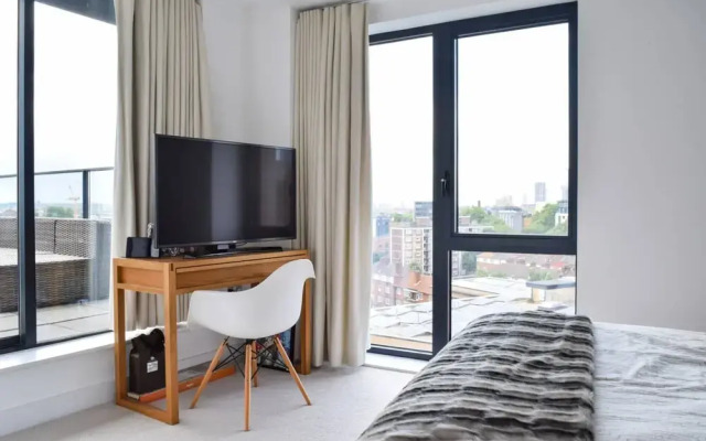 2 Bedroom Penthouse In Trendy Bermondsey