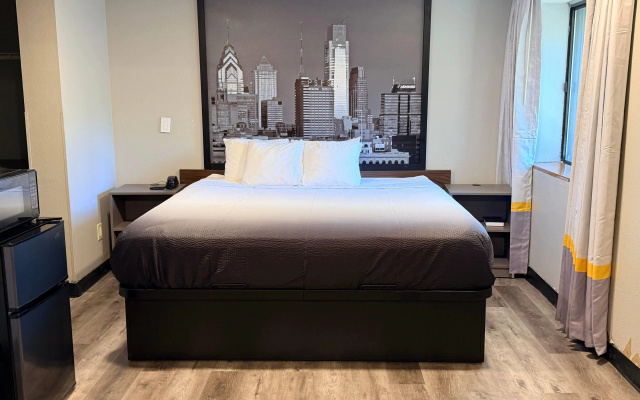 Super 8 by Wyndham Macomb