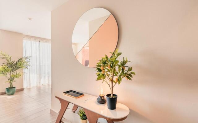 Most Exclusive Condo- Hotel in Town -901