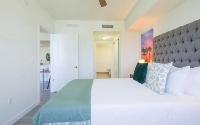 Luxury 2BR Condos at Hollywood Beach