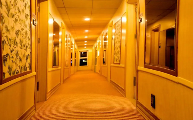 Kyriad Hotel Nashik by OTHPL