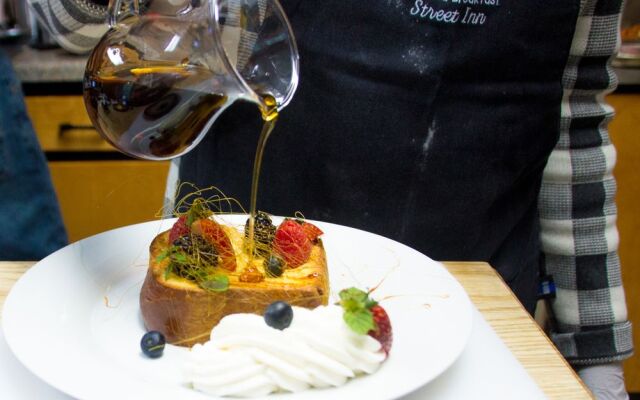 Seven South Street Inn B & B