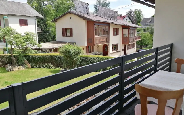 Hillside Rooms and Apartment