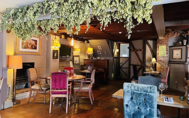 Greyhound Inn