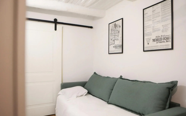 Studio Apartment at Pizzofalcone by Wonderful