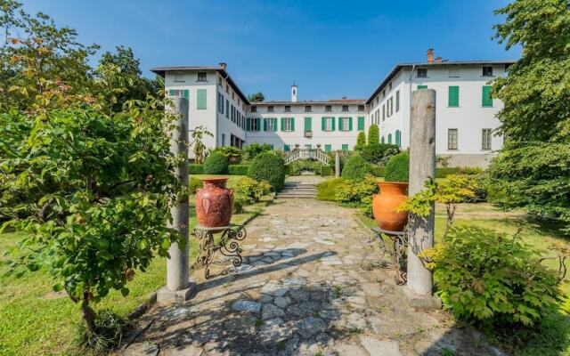 Luxury Apartments in Villa Cardinal Ciceri