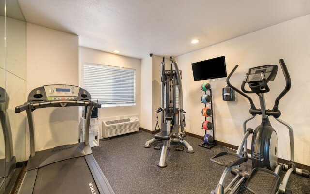 Rodeway Inn & Suites