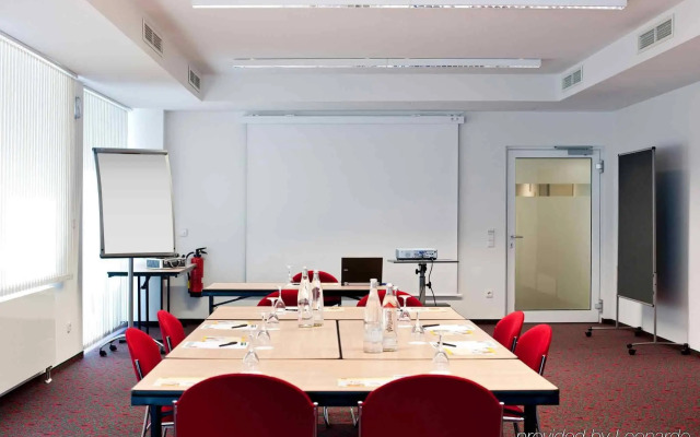 ibis Stuttgart Airport Messe