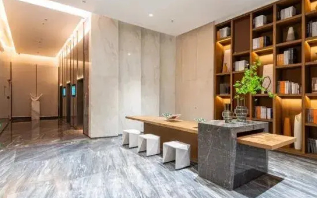 Baichen Executive Apartment (Shenzhen International Convention and Exhibition Center)