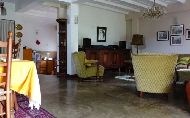 Sujatha's Homestay Residence
