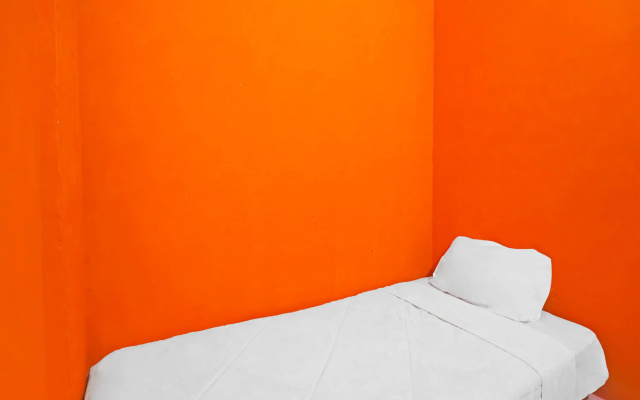 SPOT ON 92569 Anto Homestay SyariahNearPelabuhan Feri Harbor Bay – Guest Rooms – Batam