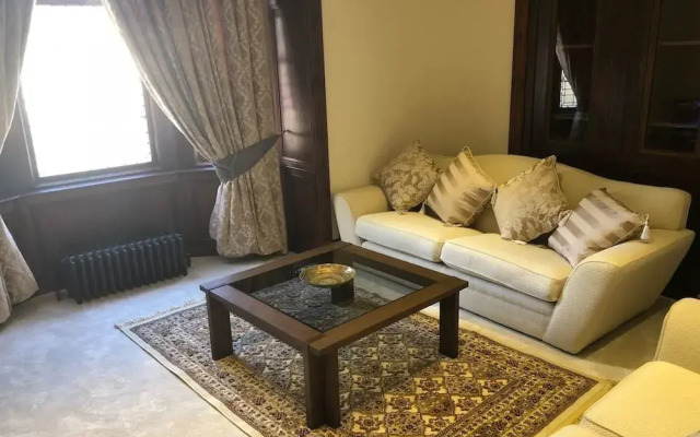 Beautiful 4-bed Villa in Glasgow