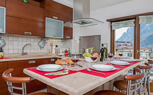 Paulie Apartment in Riva del Garda