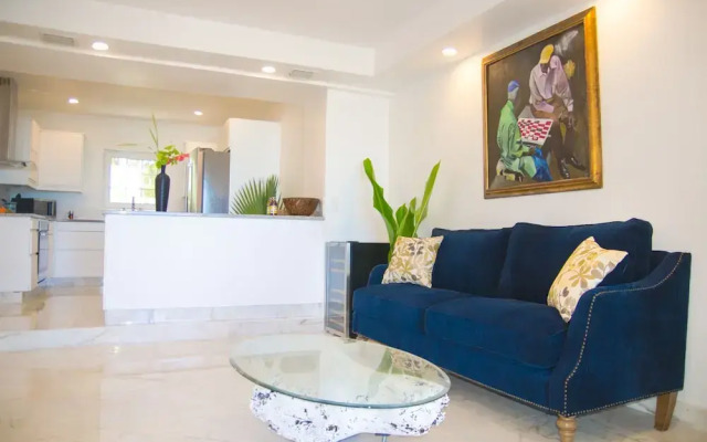 Caprice 9 Cable Beach Design Villa