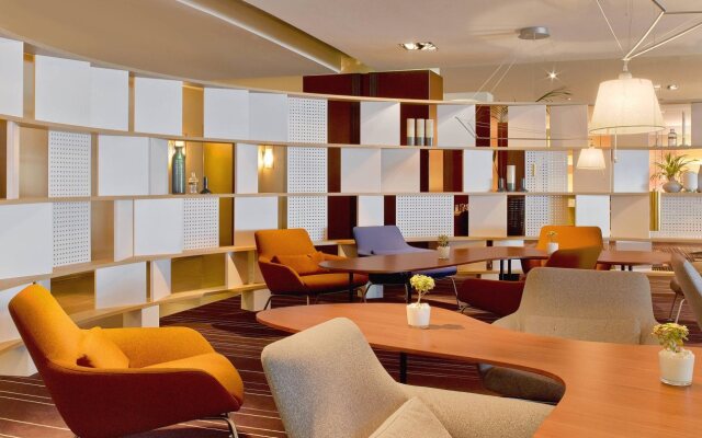 Le Meridien Beach Plaza