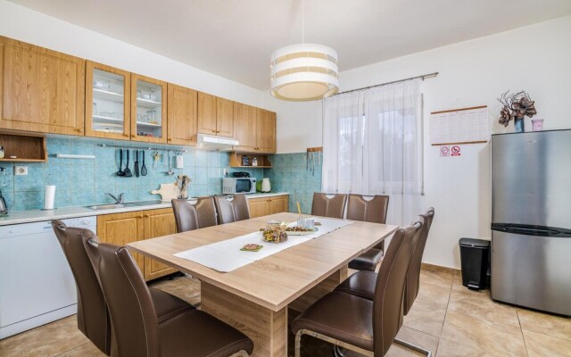 Nice Apartment in Skrpcici With Wifi and 3 Bedrooms