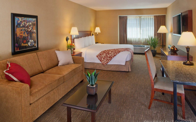 Silver Cloud Inn Portland