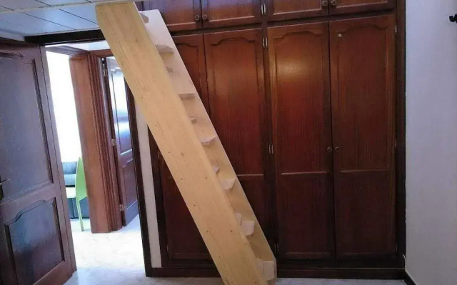 La Casa del Sol, Abades