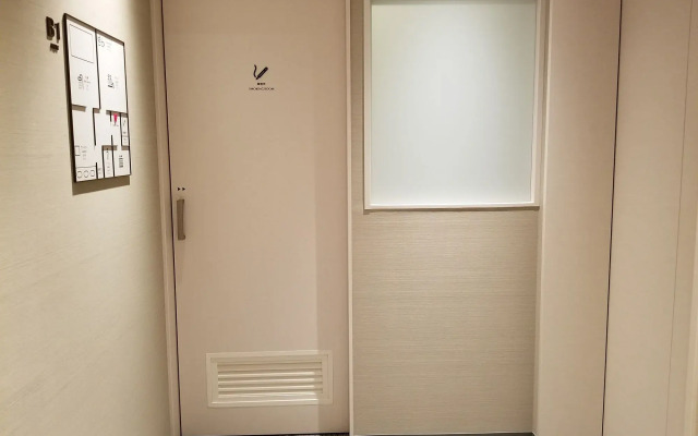 Glansit Akihabara Comfort Capsule Hotel