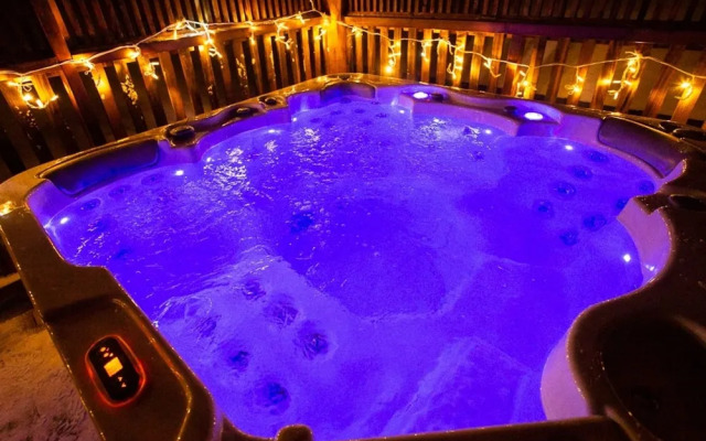 Mountain Stay With Hot Tub