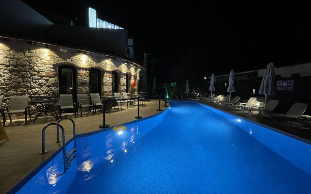 Samel Hotel